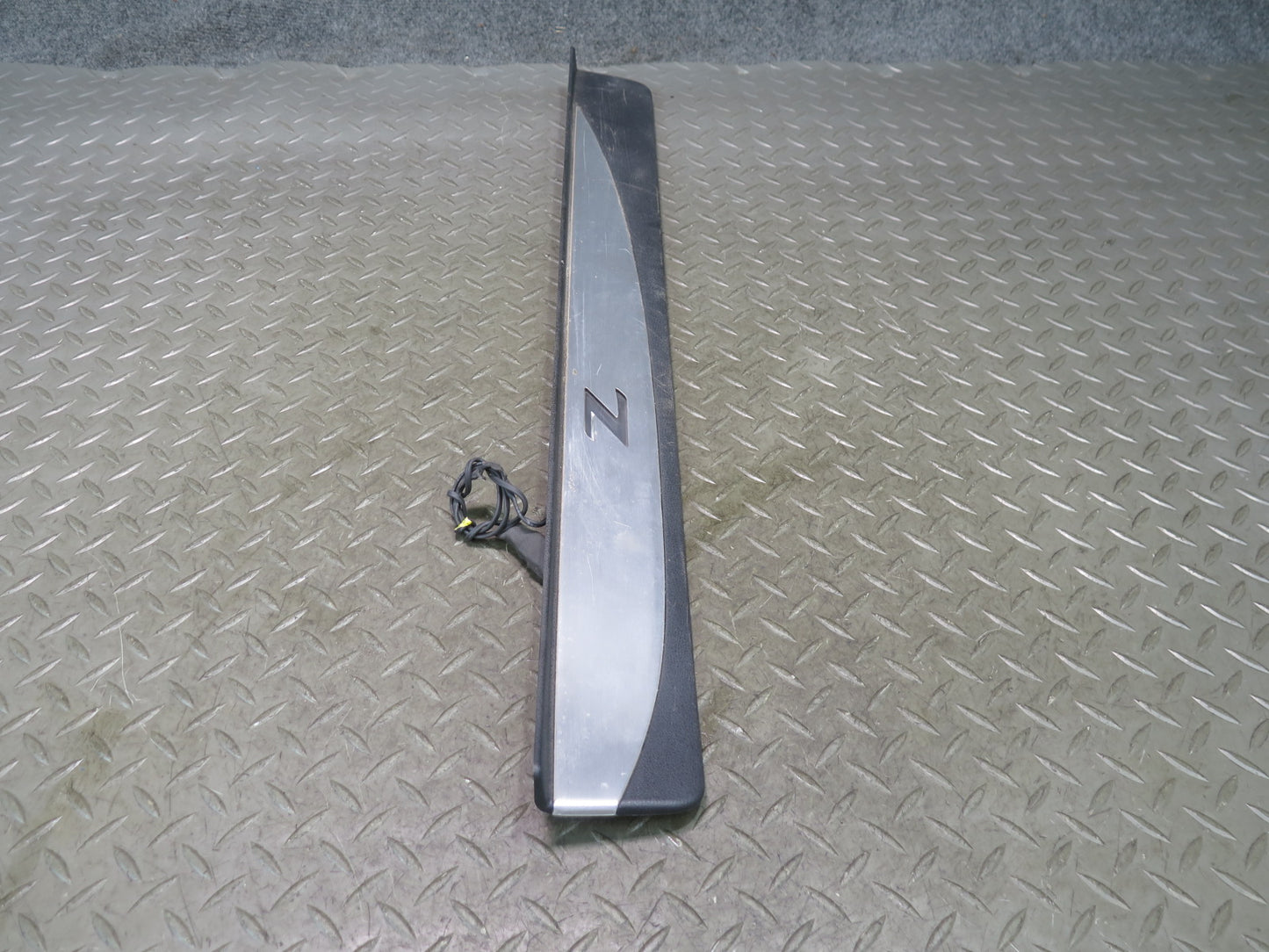 09-20 Nissan Z34 370Z Illuminated Left Right Door Scuff Sill Plate Trim Set OEM