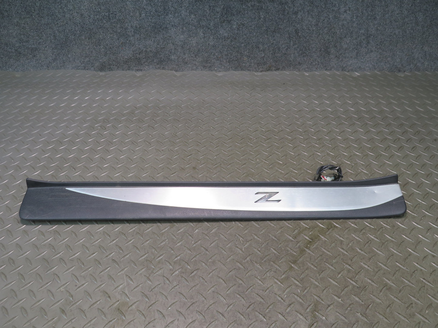 09-20 Nissan Z34 370Z Illuminated Left Right Door Scuff Sill Plate Trim Set OEM