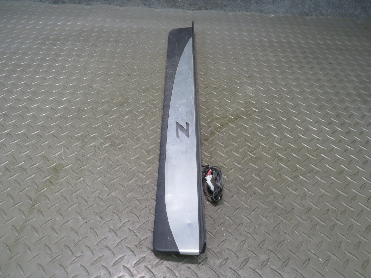 09-20 Nissan Z34 370Z Illuminated Left Right Door Scuff Sill Plate Trim Set OEM