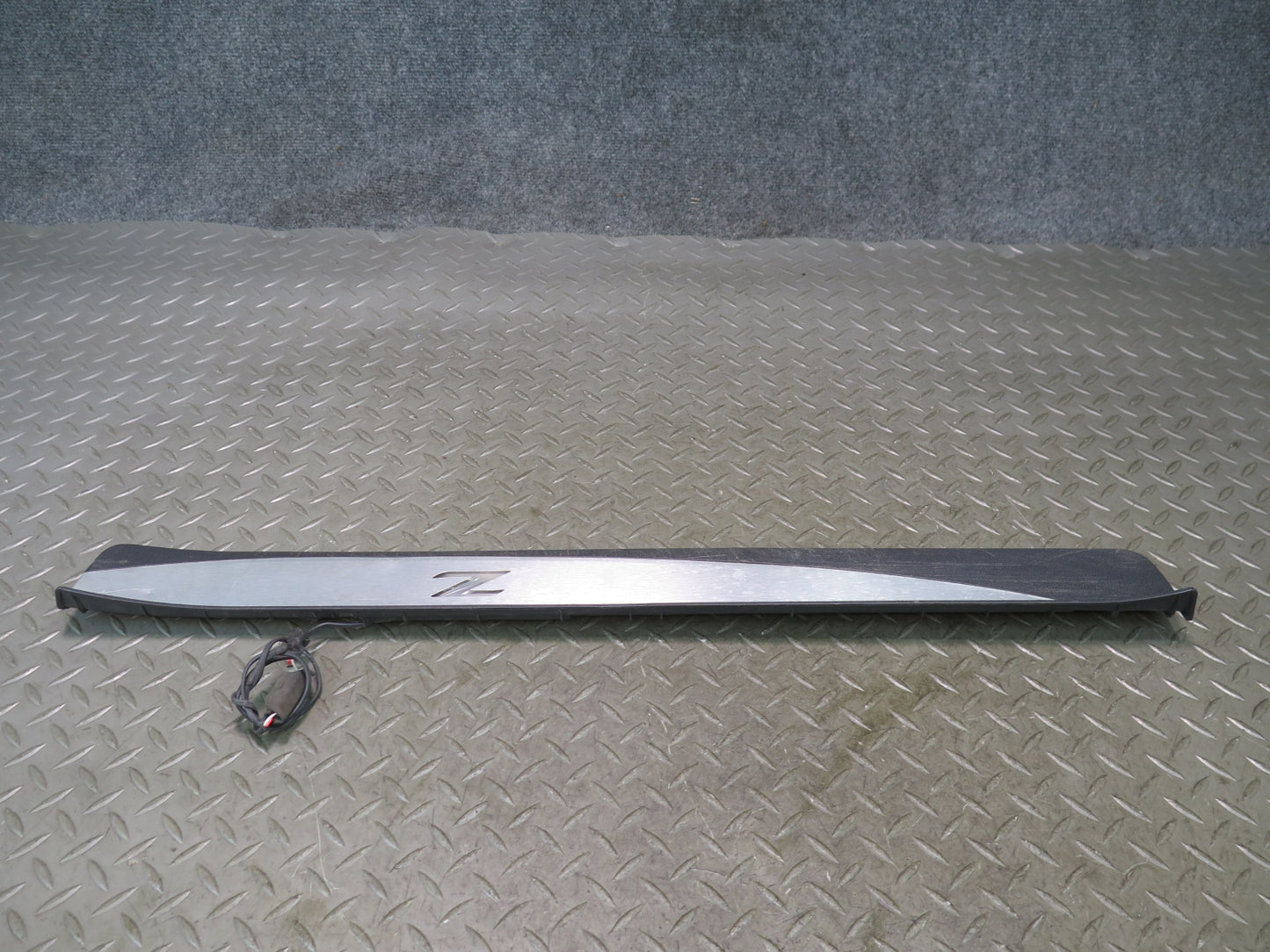 09-20 Nissan Z34 370Z Illuminated Left Right Door Scuff Sill Plate Trim Set OEM