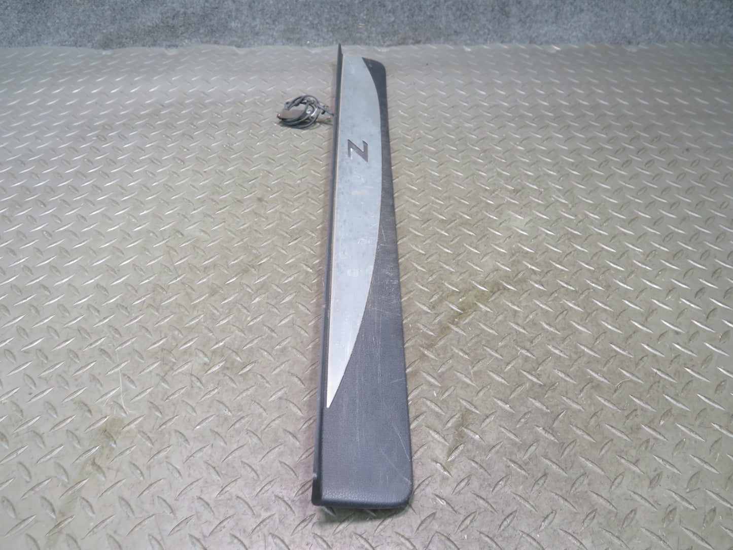 09-20 Nissan Z34 370Z Illuminated Left Right Door Scuff Sill Plate Trim Set OEM