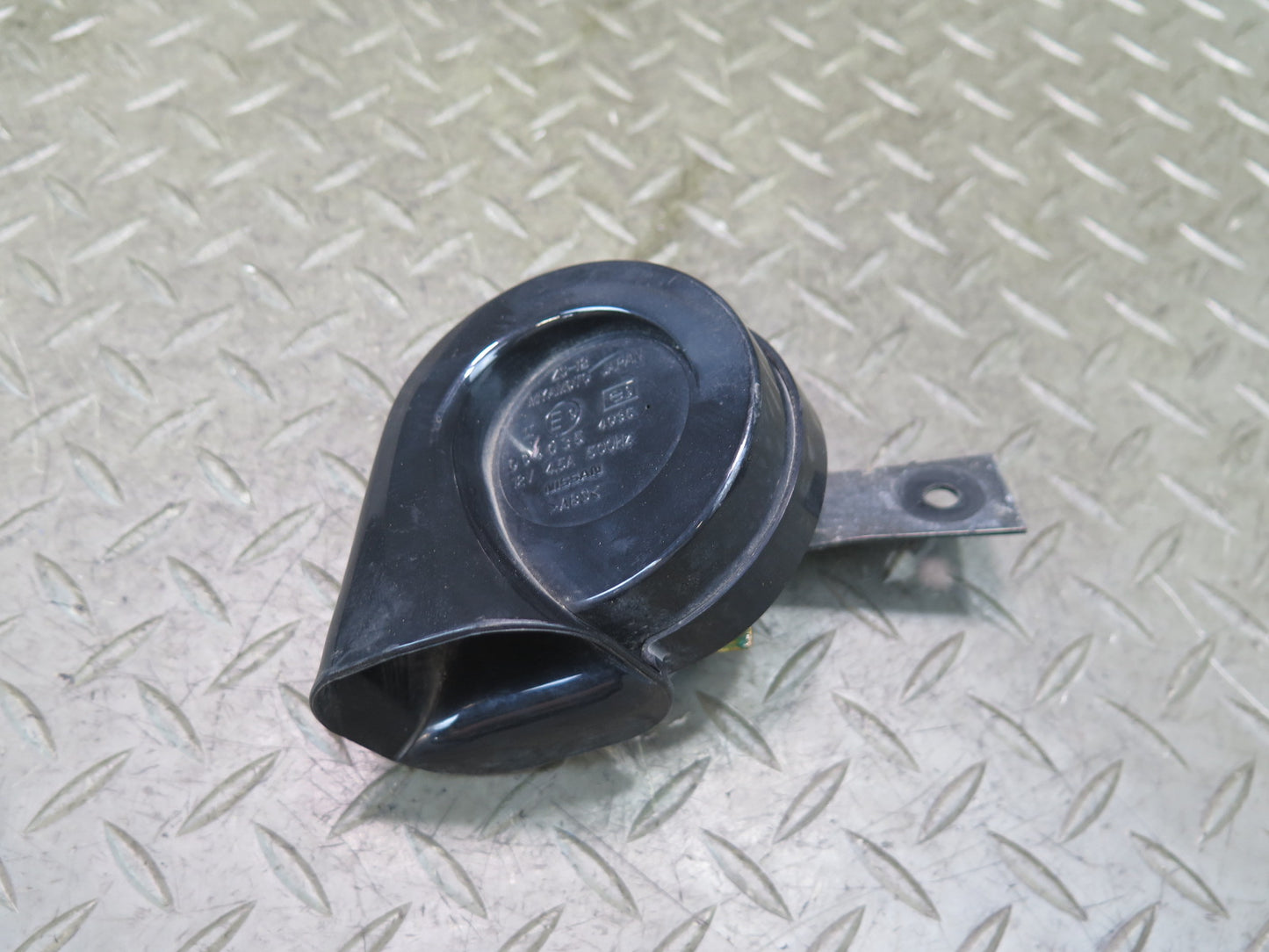 09-20 Nissan Z34 370Z Set of 2 High & Low Tone Note Pitch Horn Signal OEM