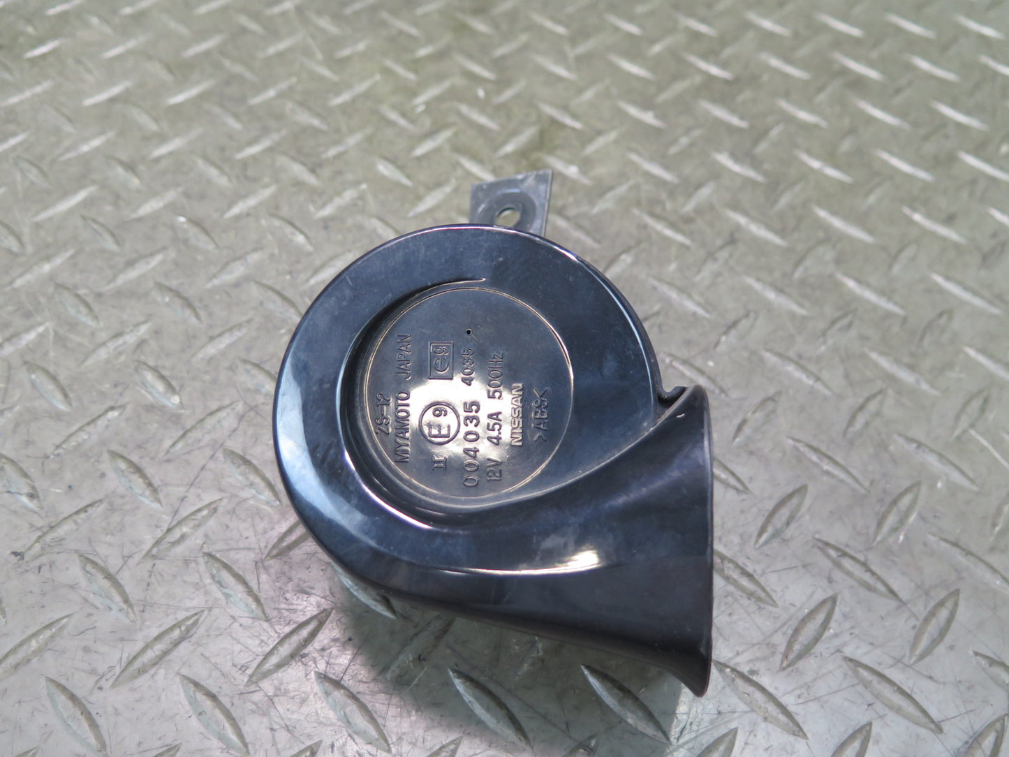 09-20 Nissan Z34 370Z Set of 2 High & Low Tone Note Pitch Horn Signal OEM