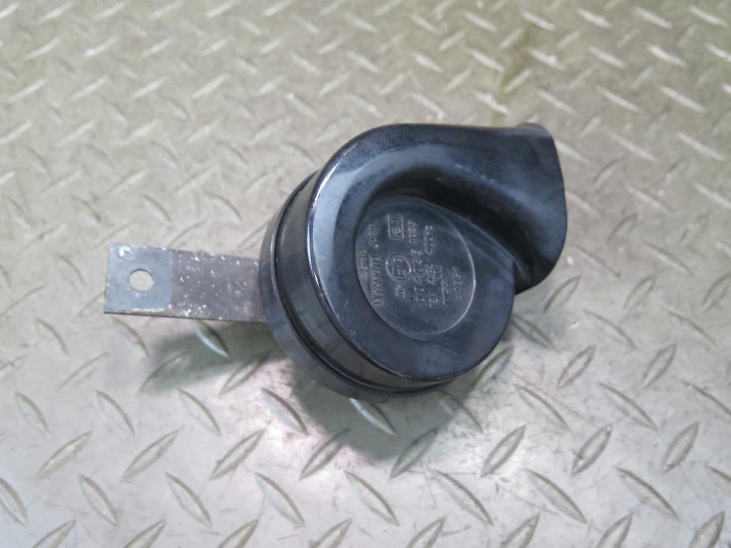 09-20 Nissan Z34 370Z Set of 2 High & Low Tone Note Pitch Horn Signal OEM