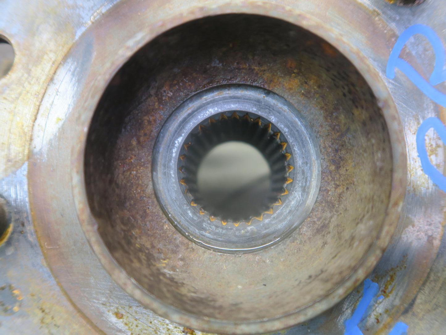 1984-1986 Porsche 928 S Rear Right Side Spindle Knuckle Wheel Hub Bearing