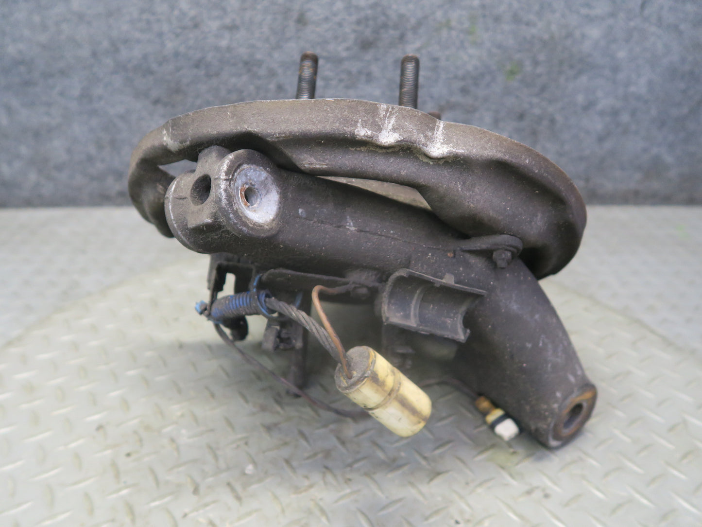 1984-1986 Porsche 928 S Rear Right Side Spindle Knuckle Wheel Hub Bearing