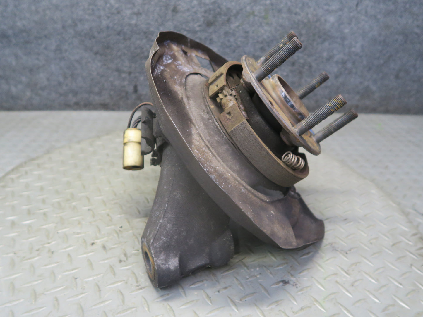 1984-1986 Porsche 928 S Rear Right Side Spindle Knuckle Wheel Hub Bearing