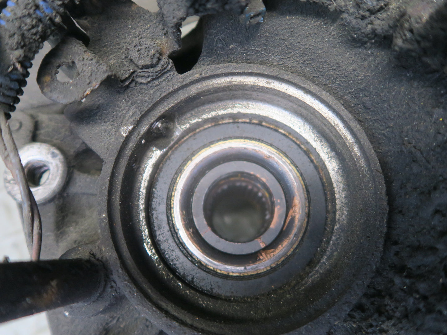 1984-1986 Porsche 928 S Rear Right Side Spindle Knuckle Wheel Hub Bearing