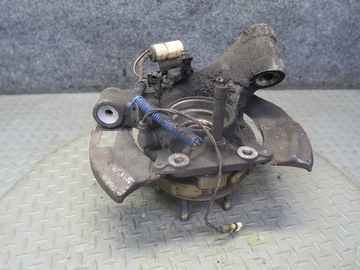 1984-1986 Porsche 928 S Rear Right Side Spindle Knuckle Wheel Hub Bearing