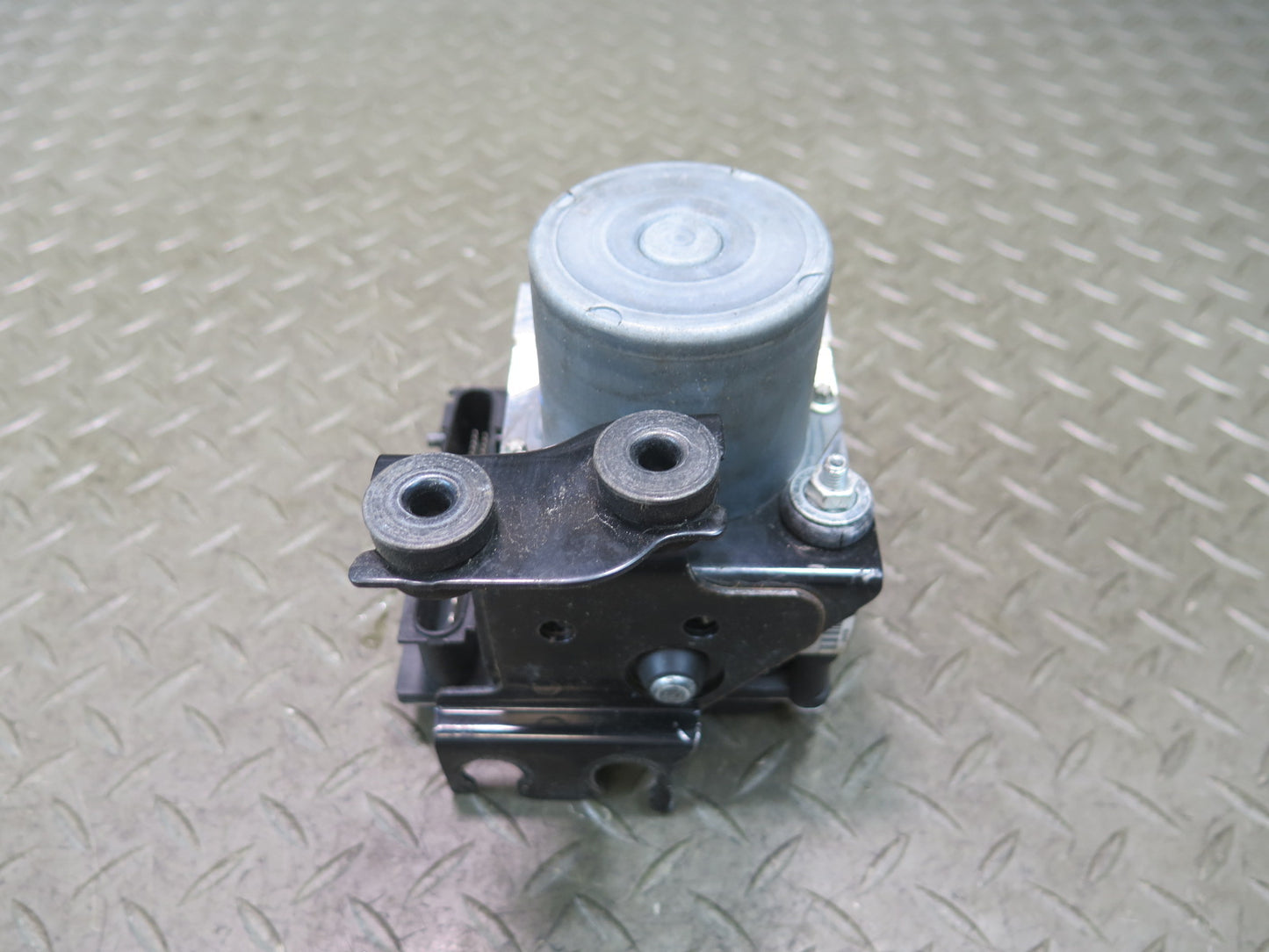 2010 Nissan Z34 370Z Anti Lock Brake ABS Pump Module 0265951284 OEM