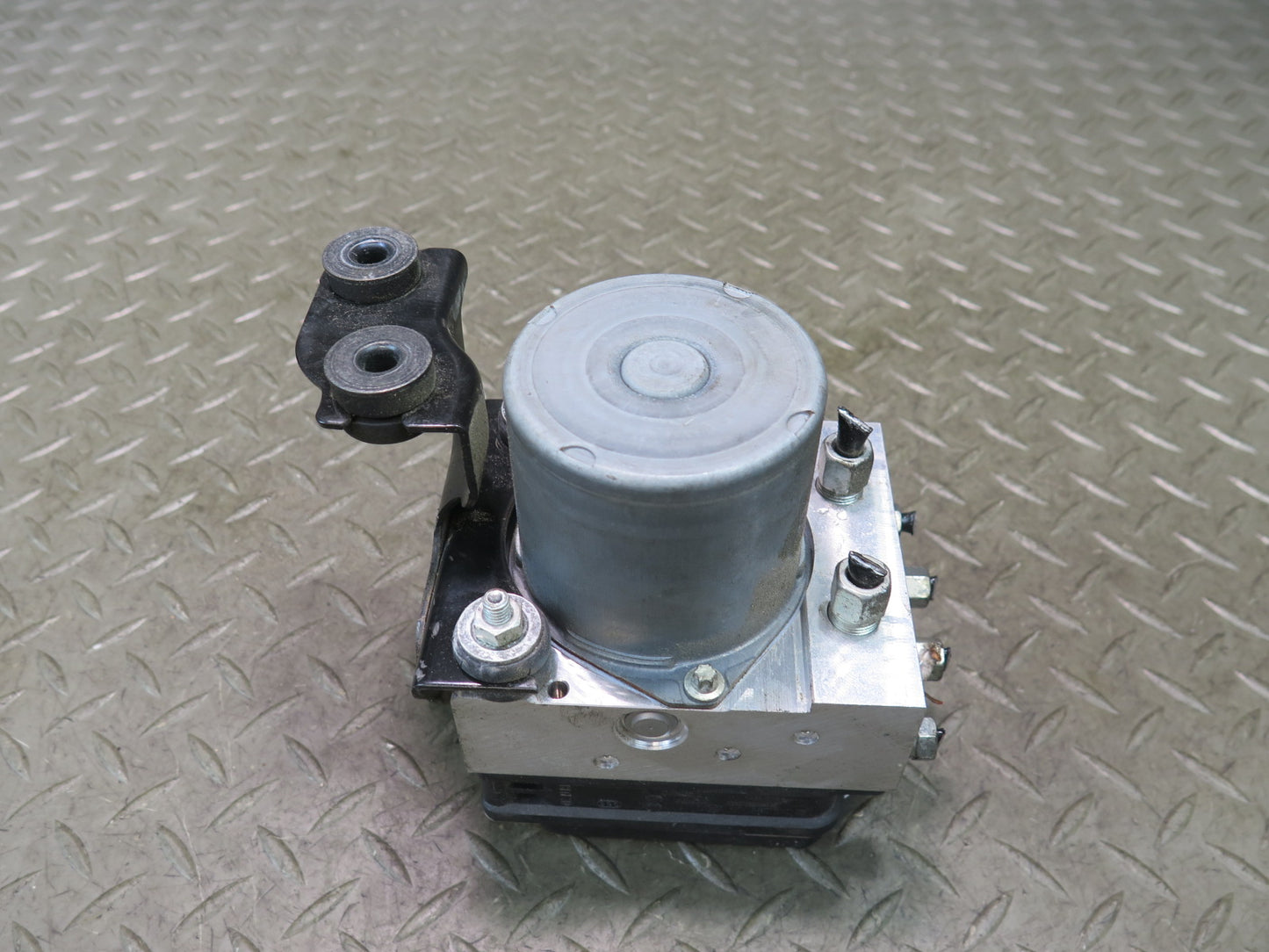 2010 Nissan Z34 370Z Anti Lock Brake ABS Pump Module 0265951284 OEM