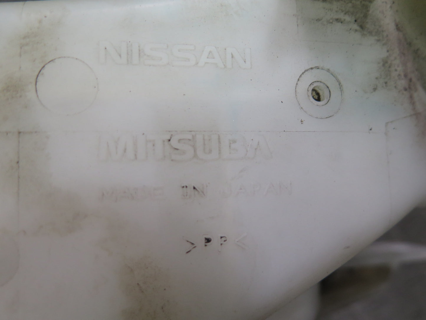09-12 Nissan Z34 370Z Windshield Washer Reservoir Bottle Tank w Pump & Neck OEM