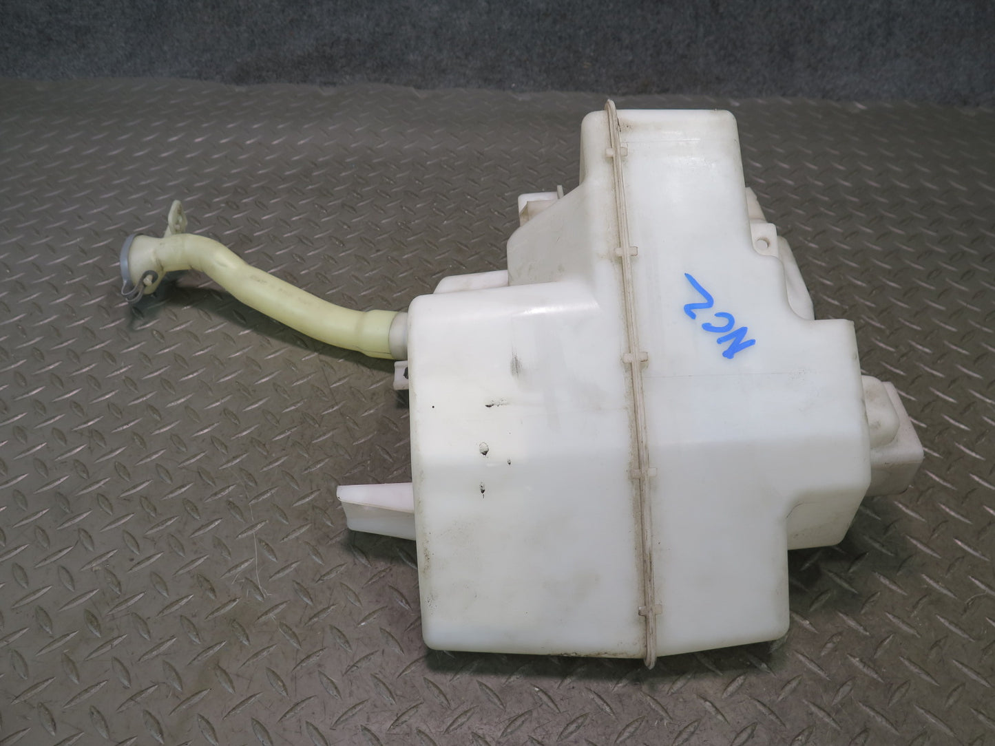 09-12 Nissan Z34 370Z Windshield Washer Reservoir Bottle Tank w Pump & Neck OEM