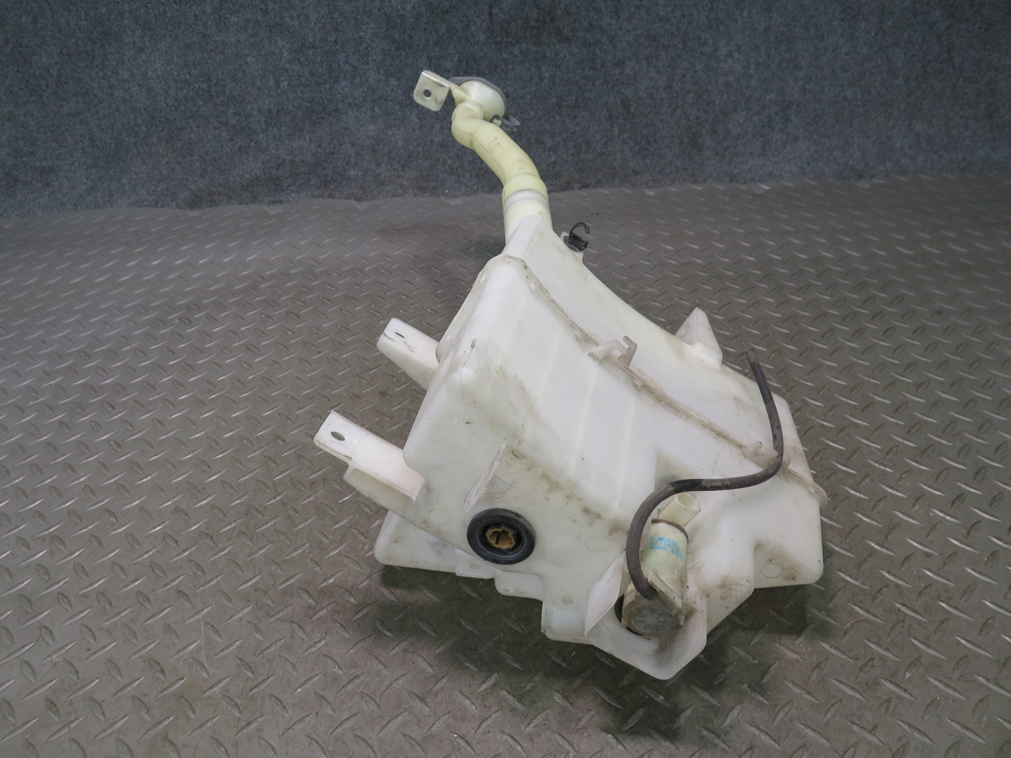 09-12 Nissan Z34 370Z Windshield Washer Reservoir Bottle Tank w Pump & Neck OEM