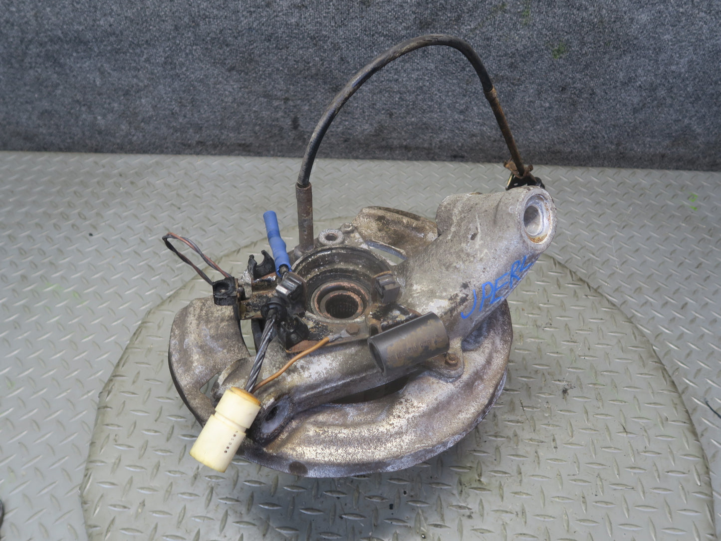 1984-1986 Porsche 928 S Rear Left Side Spindle Knuckle Wheel Hub Bearing