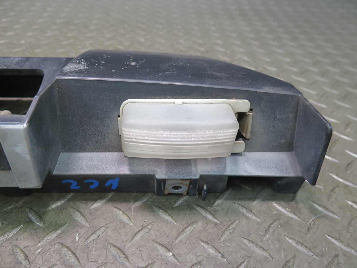 09-20 Nissan Z34 370Z Rear License Plate Light Lamp Mount Bracket Panel OEM