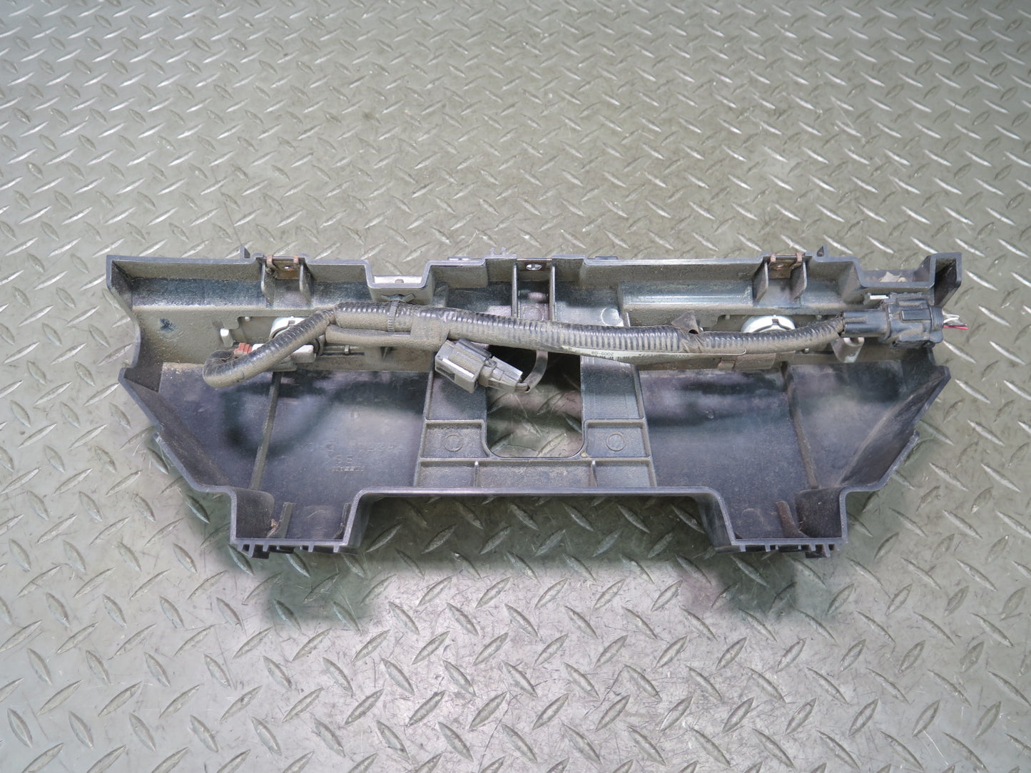 09-20 Nissan Z34 370Z Rear License Plate Light Lamp Mount Bracket Panel OEM