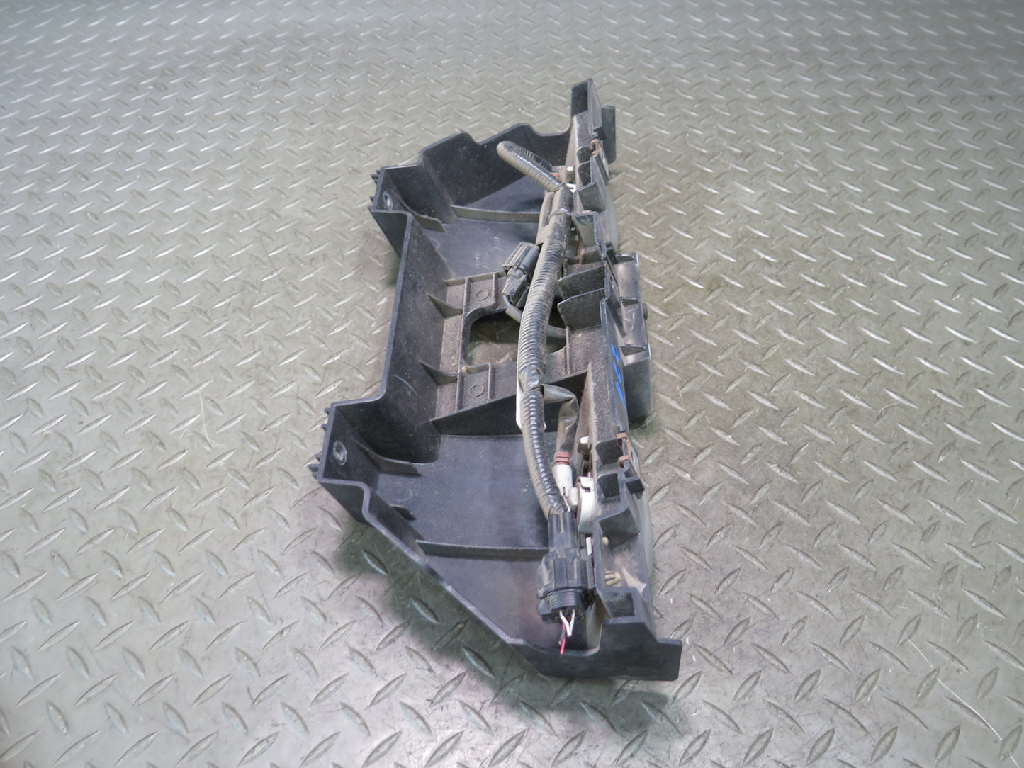 09-20 Nissan Z34 370Z Rear License Plate Light Lamp Mount Bracket Panel OEM