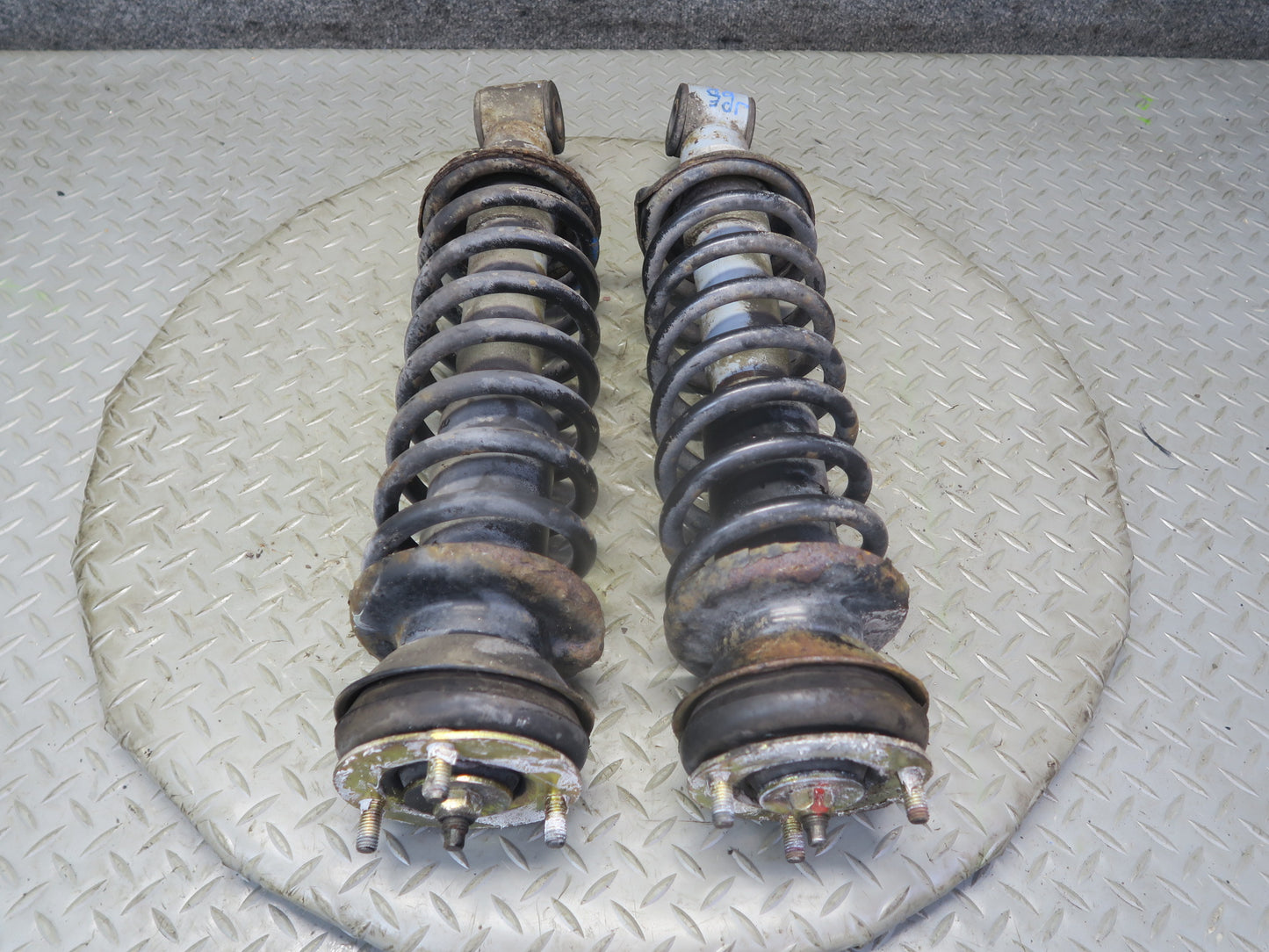 1983-1986 Porsche 928 S Rear Right Left Side Shock Strut Absorber W/ Spring Set