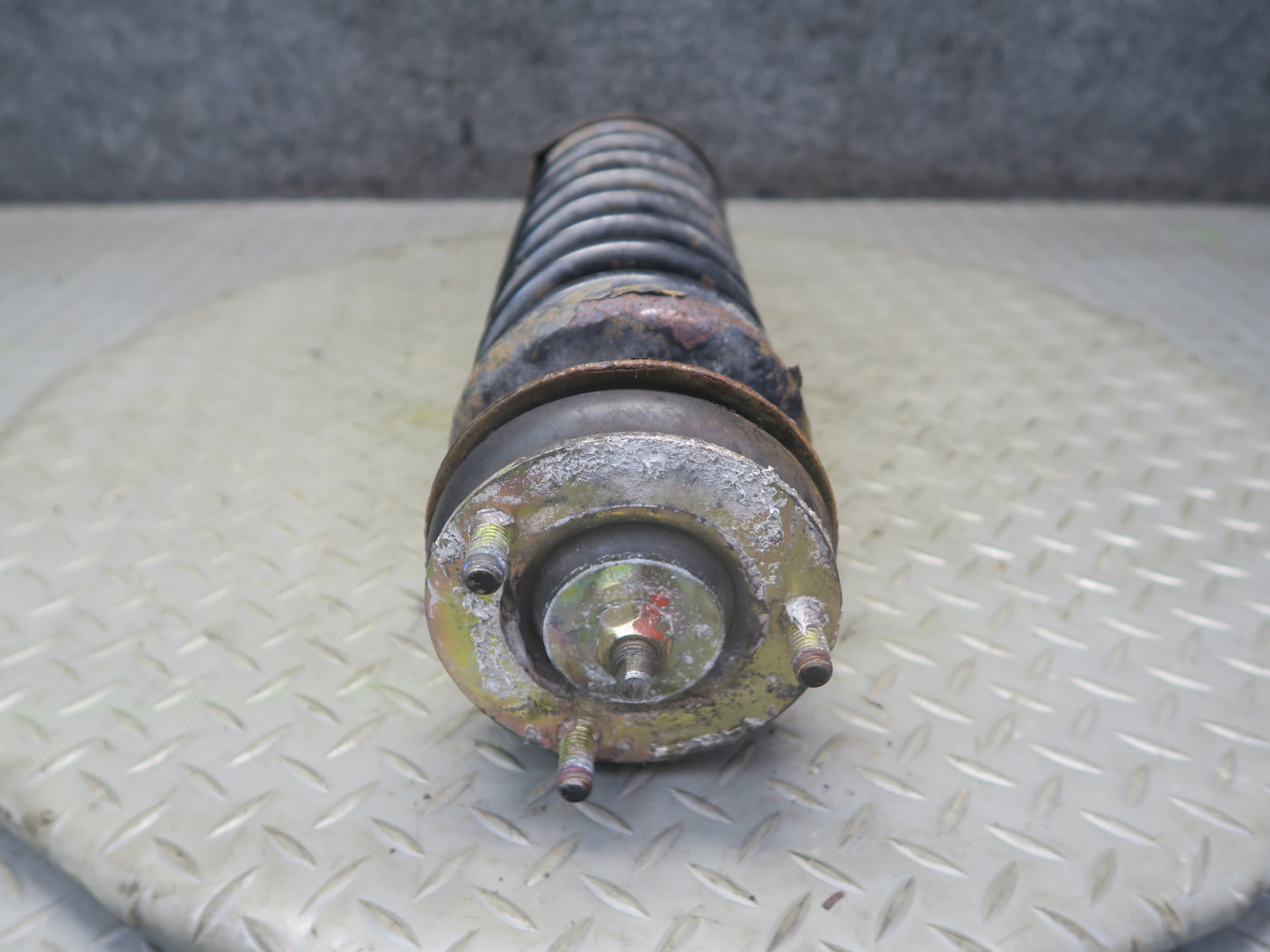 1983-1986 Porsche 928 S Rear Right Left Side Shock Strut Absorber W/ Spring Set