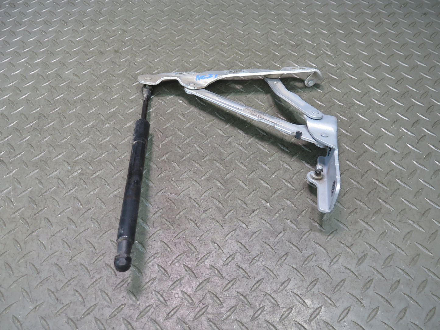 09-20 Nissan Z34 370Z Convertible Set of 2 Rear Trunk Hinge w Shock Support OEM