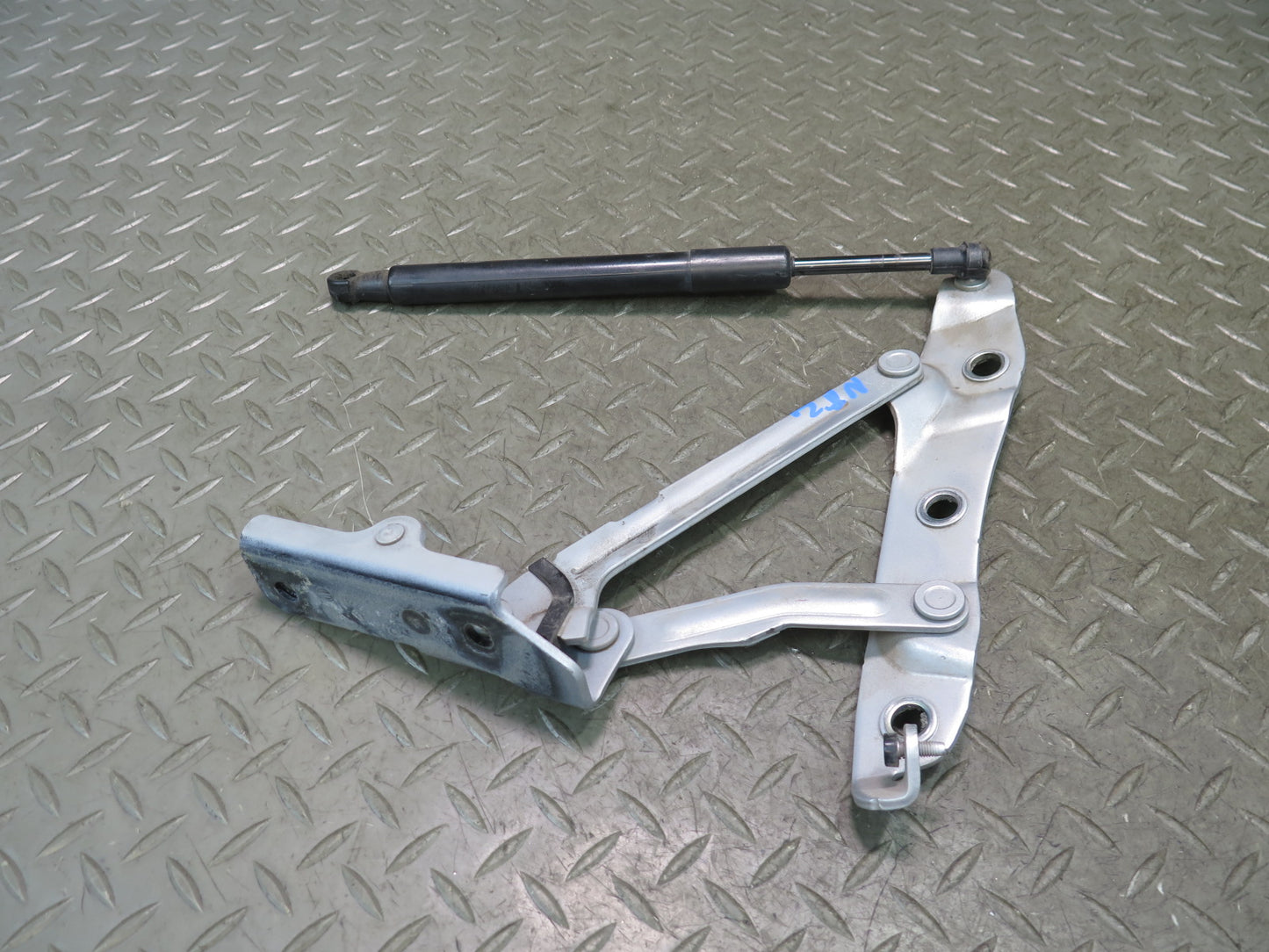 09-20 Nissan Z34 370Z Convertible Set of 2 Rear Trunk Hinge w Shock Support OEM