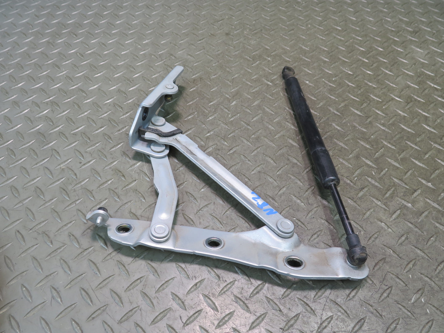 09-20 Nissan Z34 370Z Convertible Set of 2 Rear Trunk Hinge w Shock Support OEM