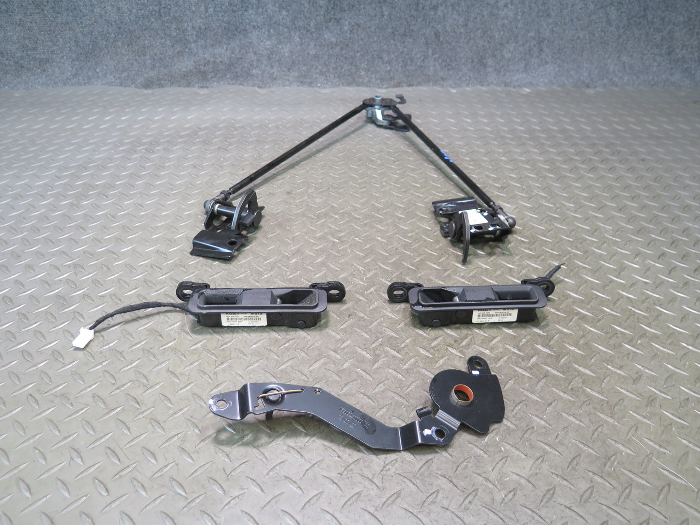 10-19 Nissan Z34 370Z Convertible TOP Roof Lock Latch Assembly Set OEM