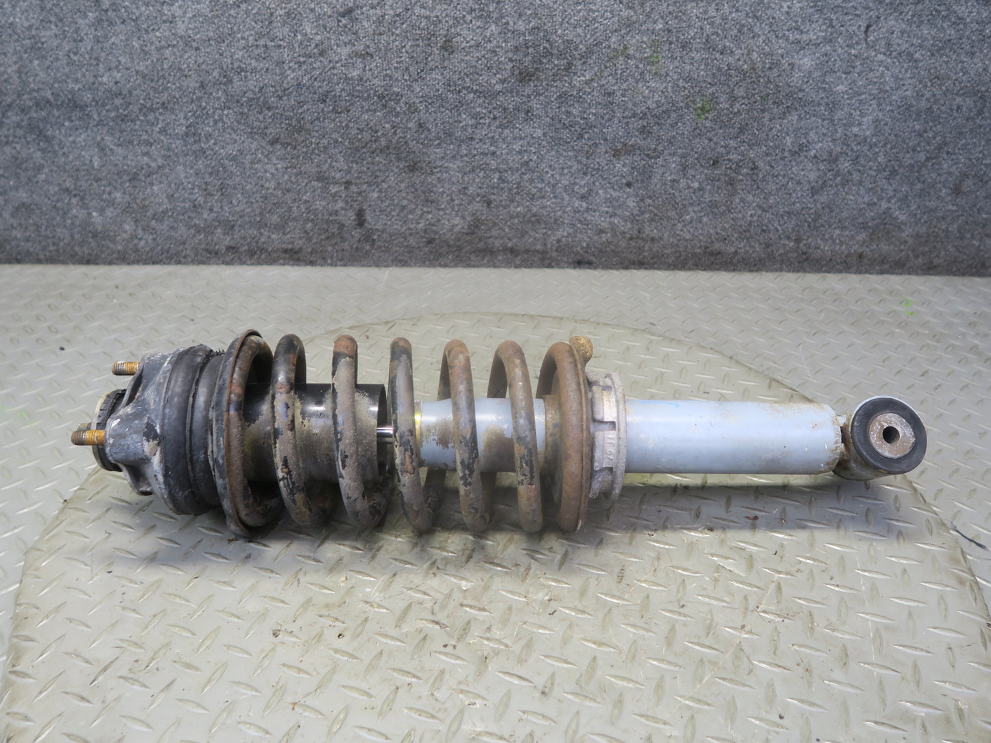 1983-1986 Porsche 928 S Front Right Left Side Shock Strut Absorber W/ Spring Set