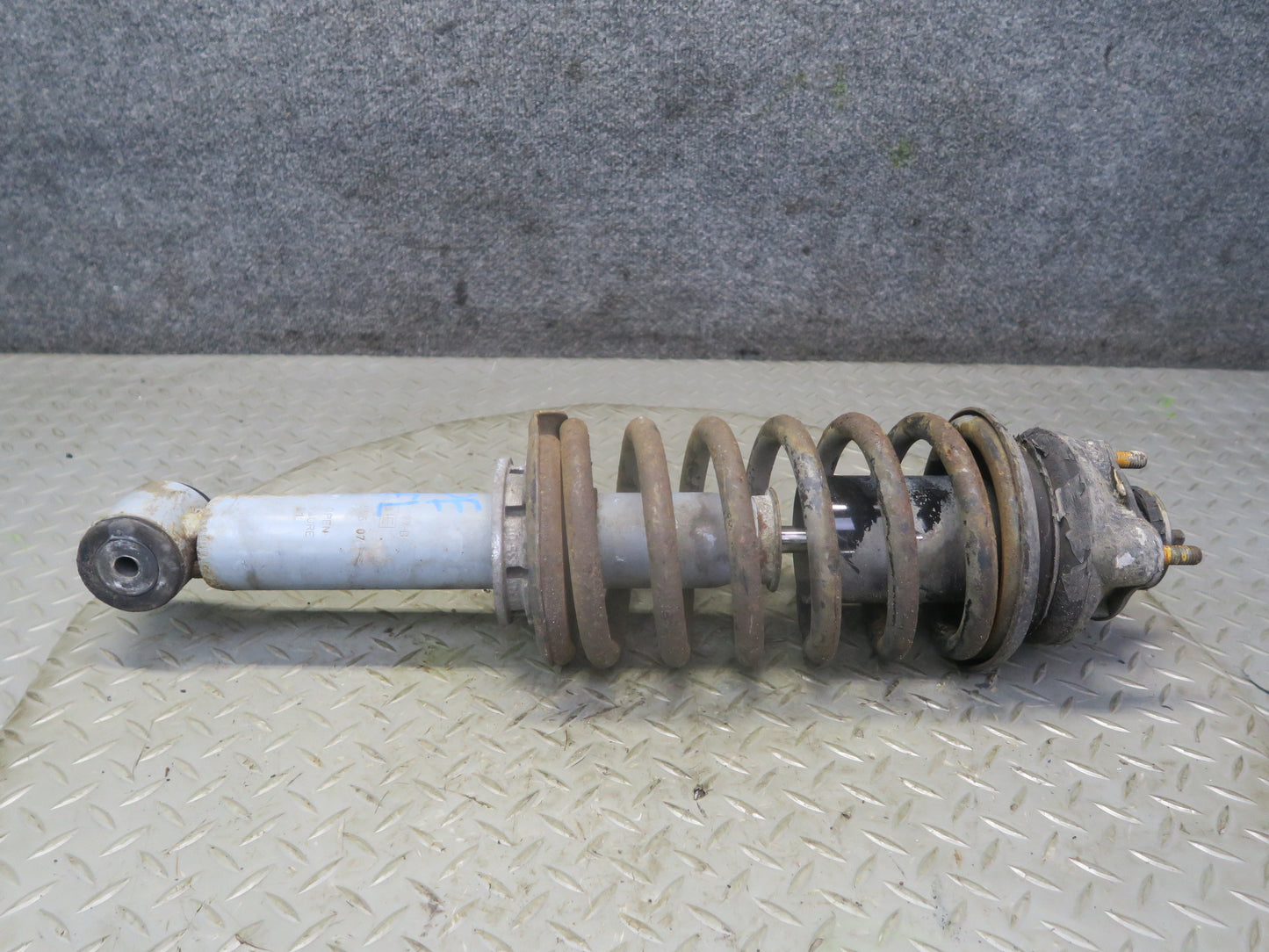 1983-1986 Porsche 928 S Front Right Left Side Shock Strut Absorber W/ Spring Set