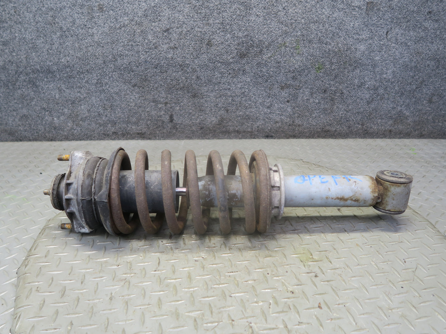 1983-1986 Porsche 928 S Front Right Left Side Shock Strut Absorber W/ Spring Set
