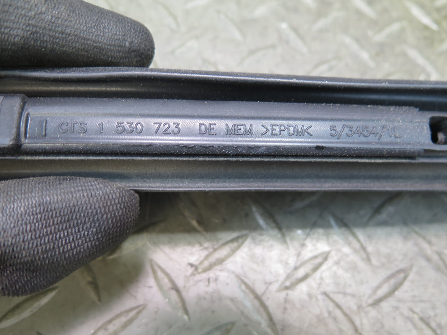 10-19 Nissan Z34 370Z Convertible TOP Roof Weatherstrip Rubber Seal Set OEM