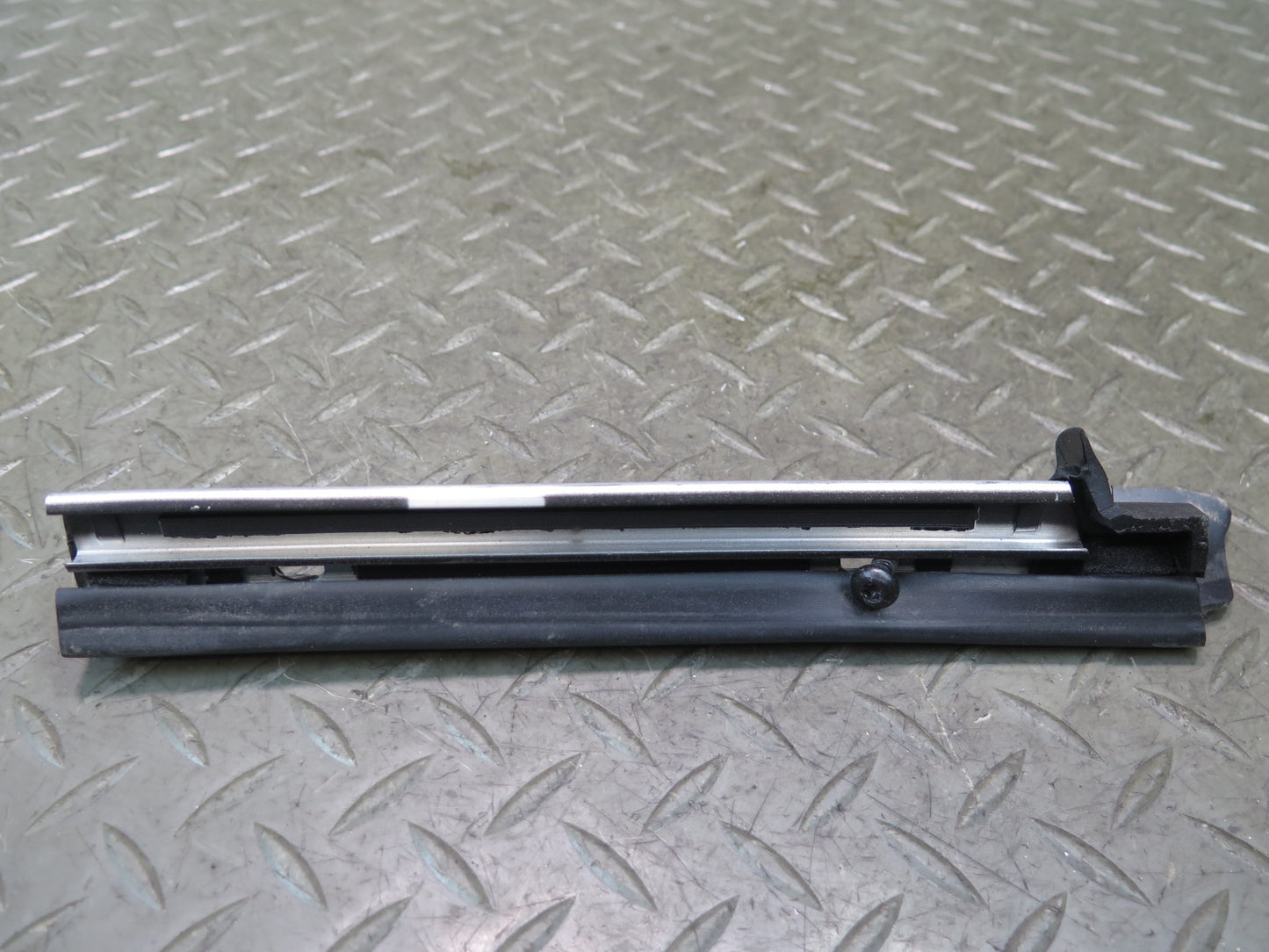 10-19 Nissan Z34 370Z Convertible TOP Roof Weatherstrip Rubber Seal Set OEM