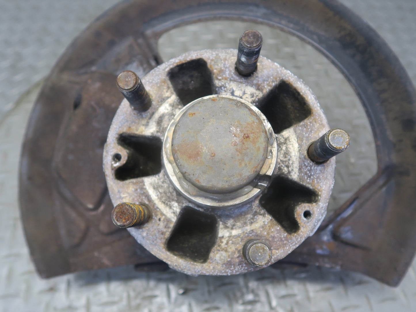 1984-1986 Porsche 928 S Front Left Side Spindle Knuckle Wheel Hub Bearing