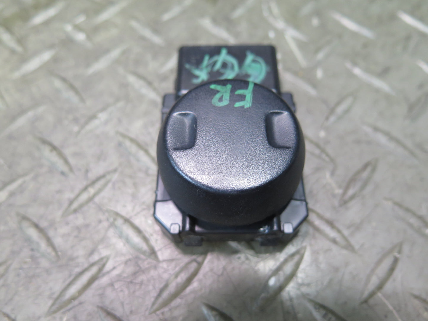 2010-2014 Lexus URJ150L GX460 Front Right Seat Adjust Control Lumbar Switch Set