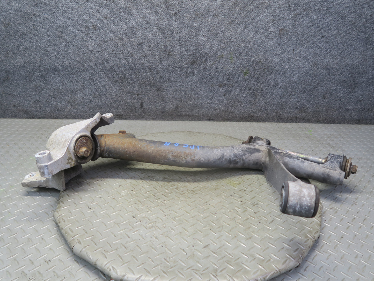 1984-1995 Porsche 928 S Rear Right Upper & Lower Control Arm Set of 2