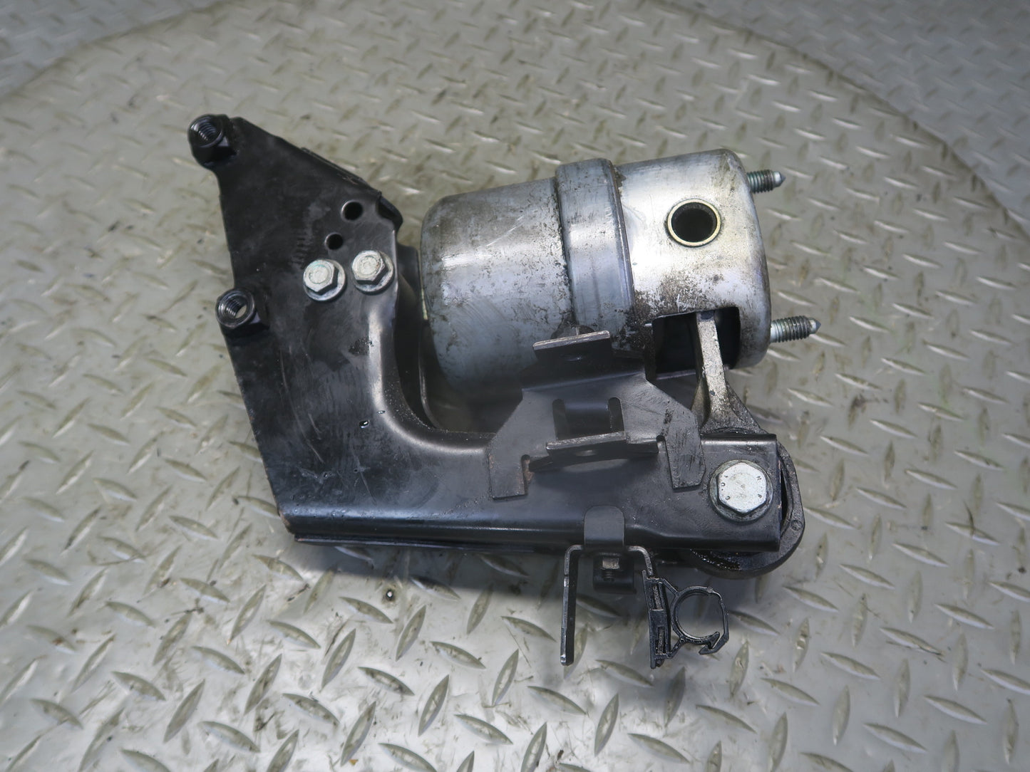 01-03 VW Eurovan T4 2.8L A/T Automatic Transmission Mount Bracket Set OEM