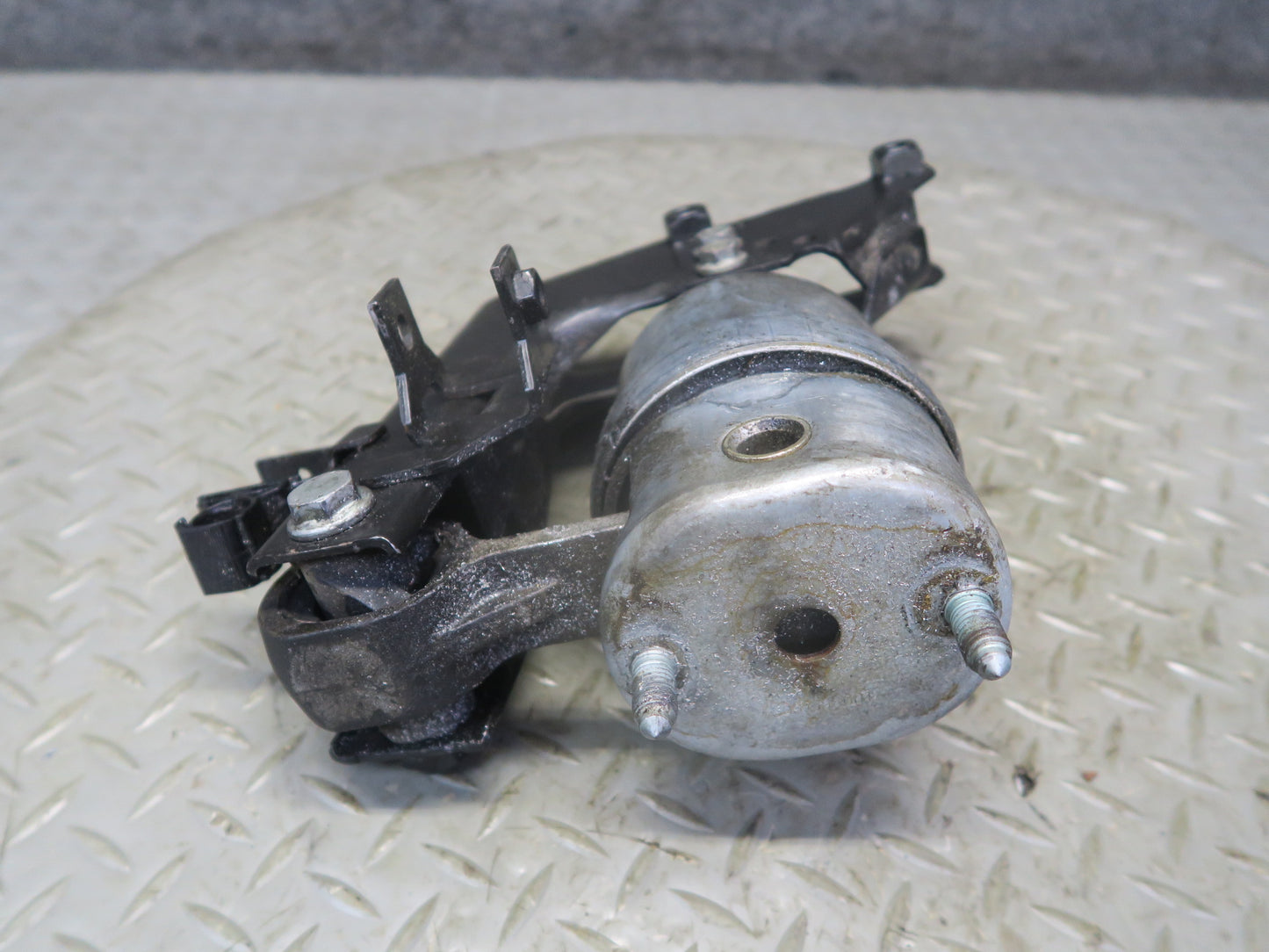 01-03 VW Eurovan T4 2.8L A/T Automatic Transmission Mount Bracket Set OEM