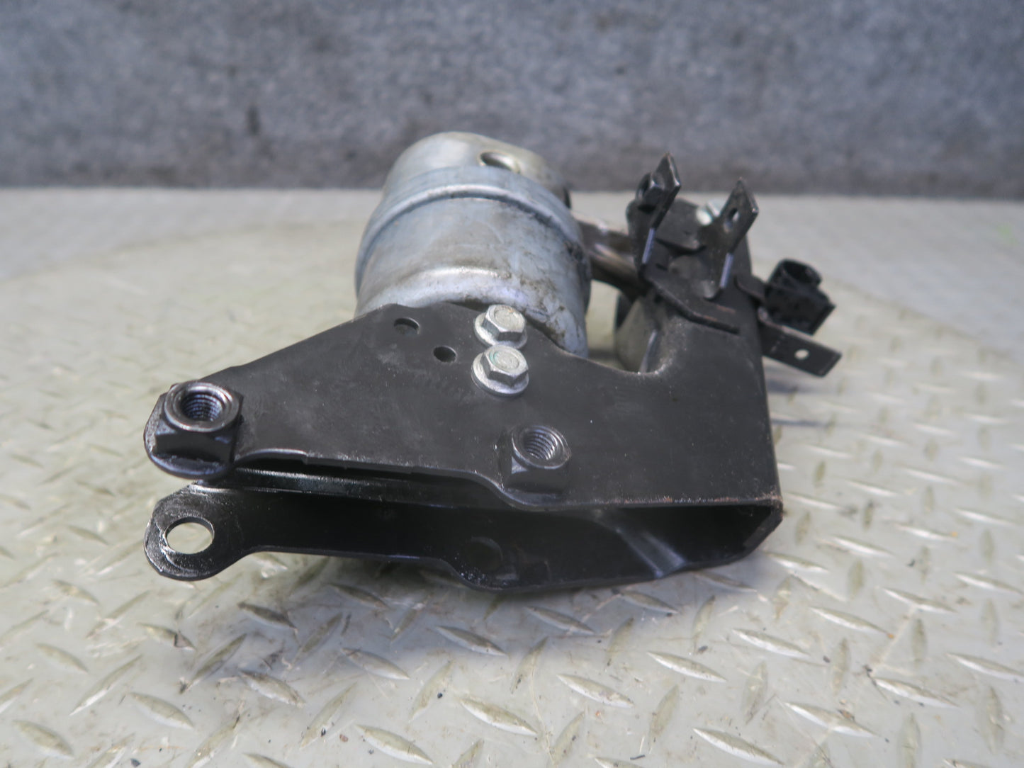 01-03 VW Eurovan T4 2.8L A/T Automatic Transmission Mount Bracket Set OEM