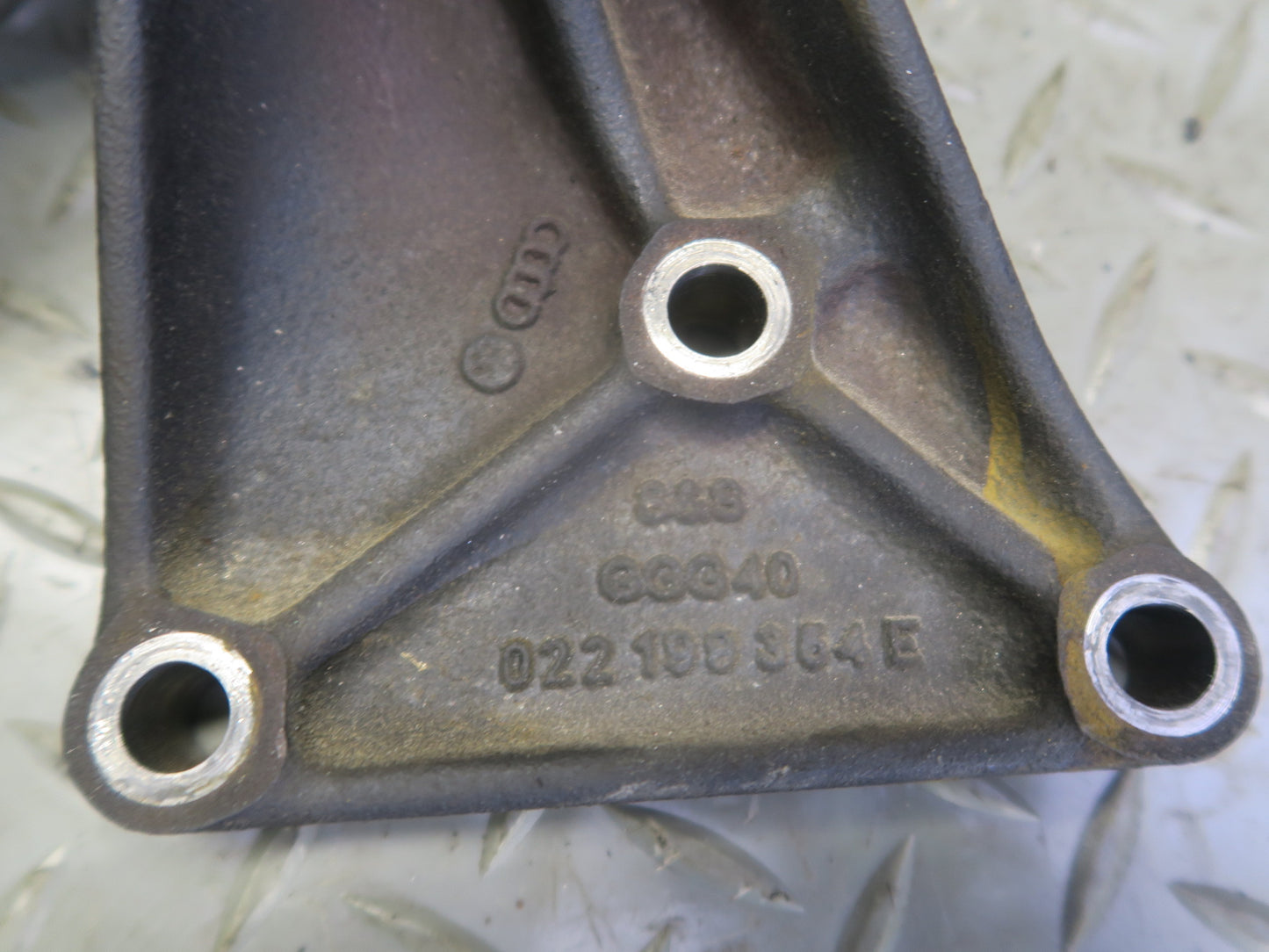 01-03 VW Eurovan T4 2.8L A/T Automatic Transmission Mount Bracket Set OEM