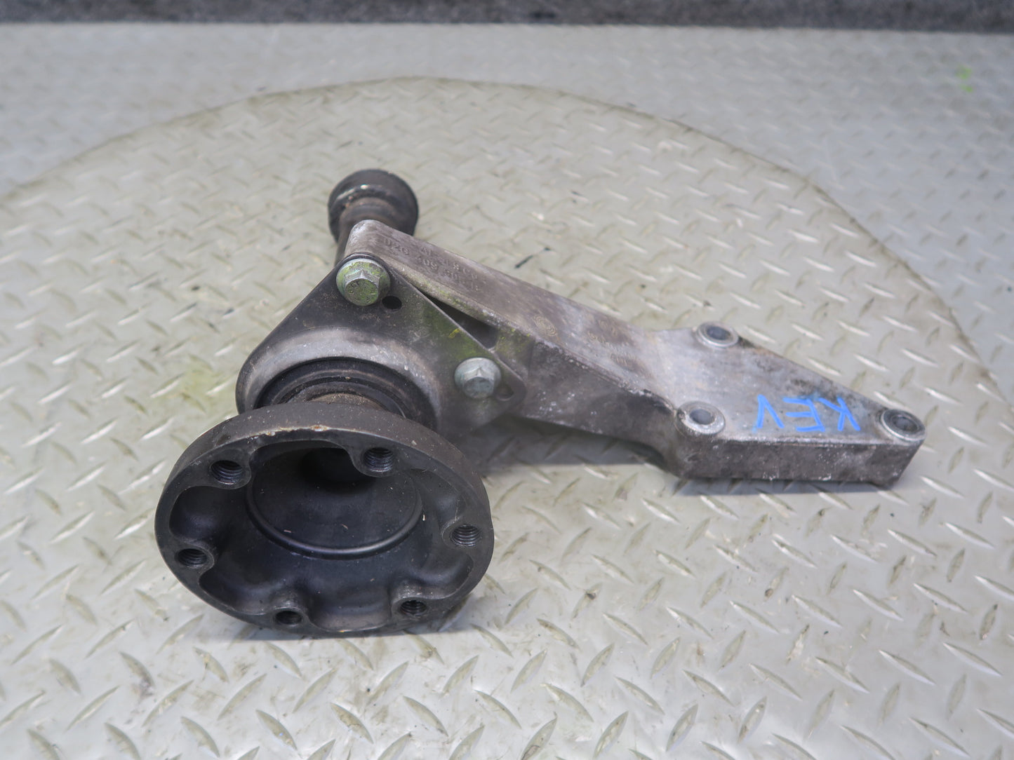 01-03 VW Eurovan T4 2.8L Transmission Right Mount Support w Shaft 02G409905B OEM