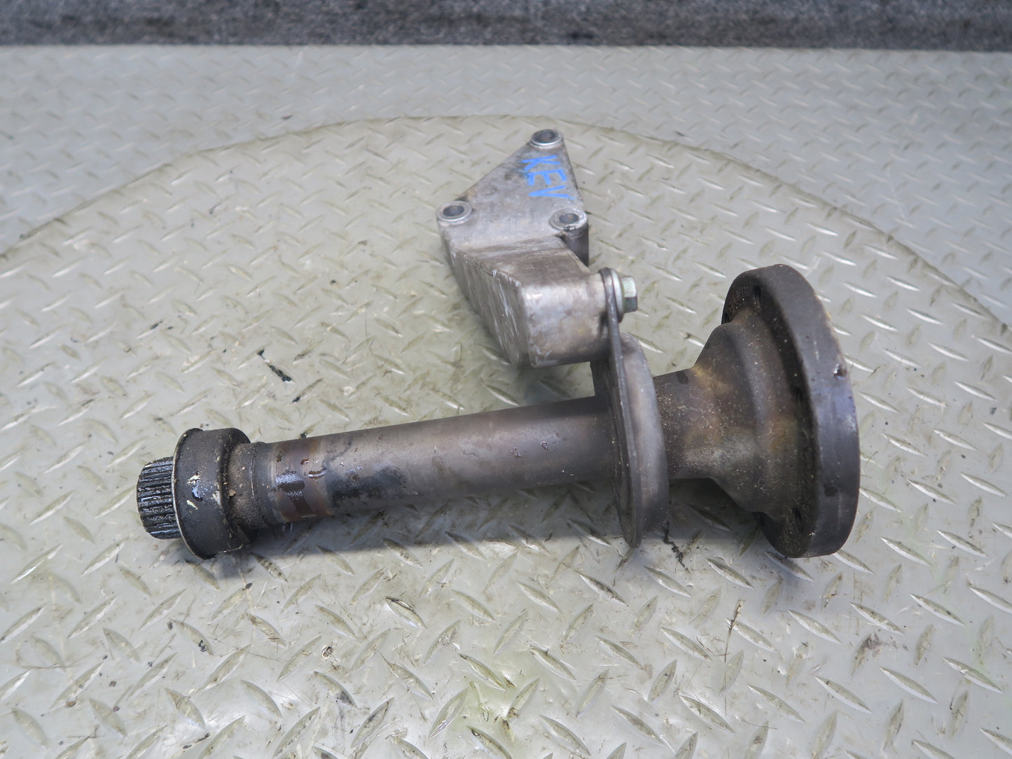01-03 VW Eurovan T4 2.8L Transmission Right Mount Support w Shaft 02G409905B OEM