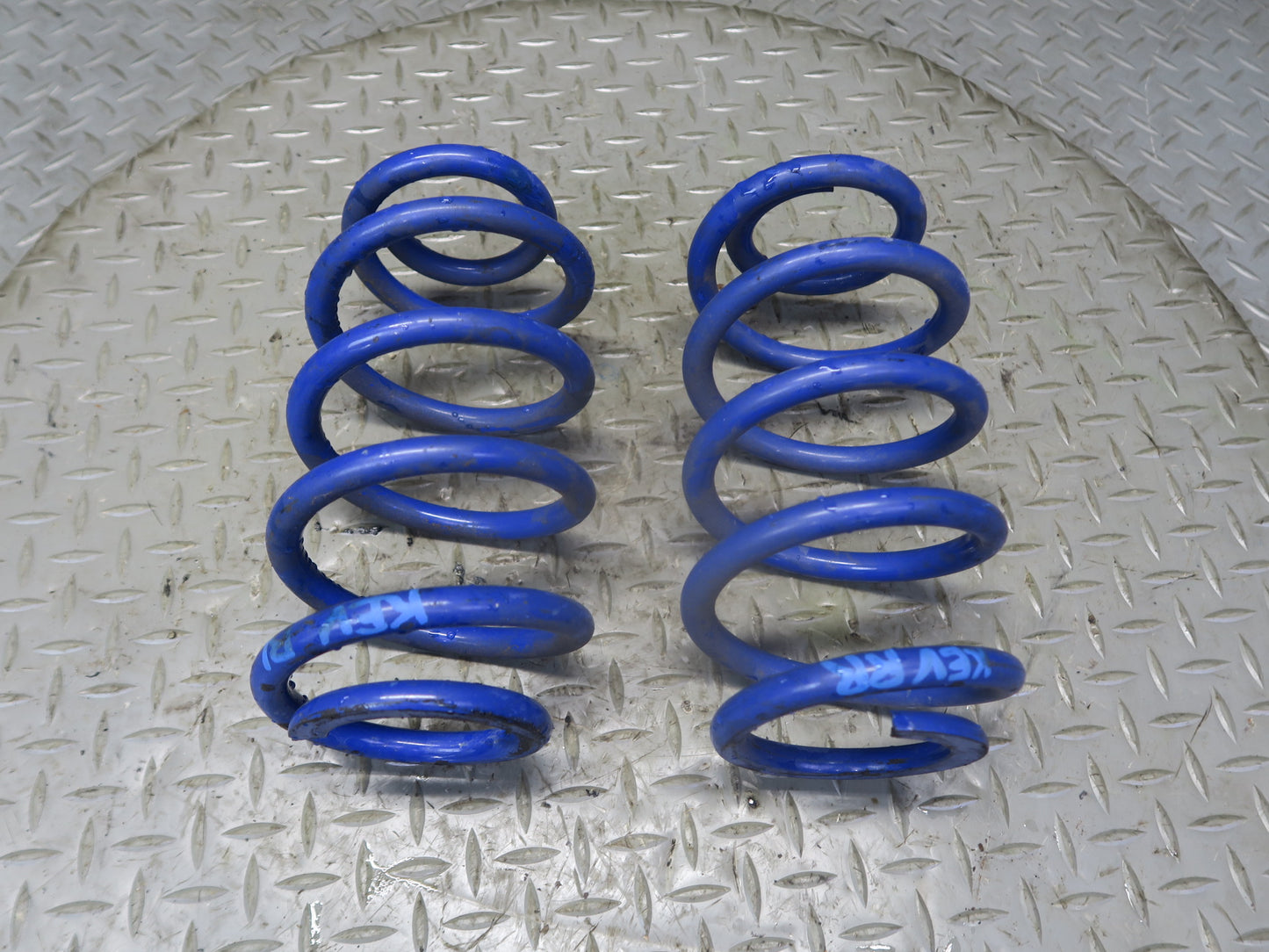 99-03 VW Eurovan T4 Set of 2 Rear Left & Right Coil Spring Aftermarket