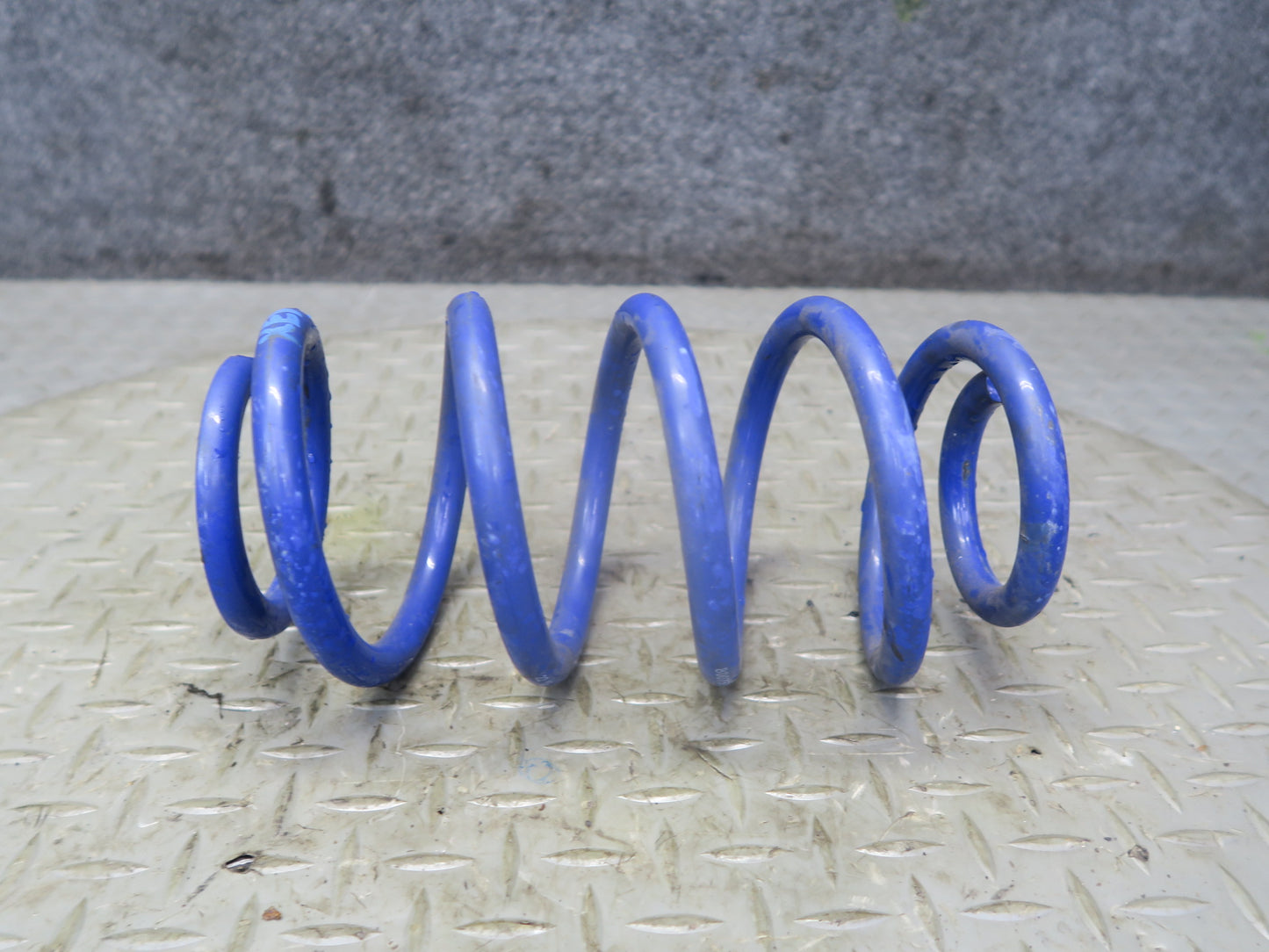 99-03 VW Eurovan T4 Set of 2 Rear Left & Right Coil Spring Aftermarket