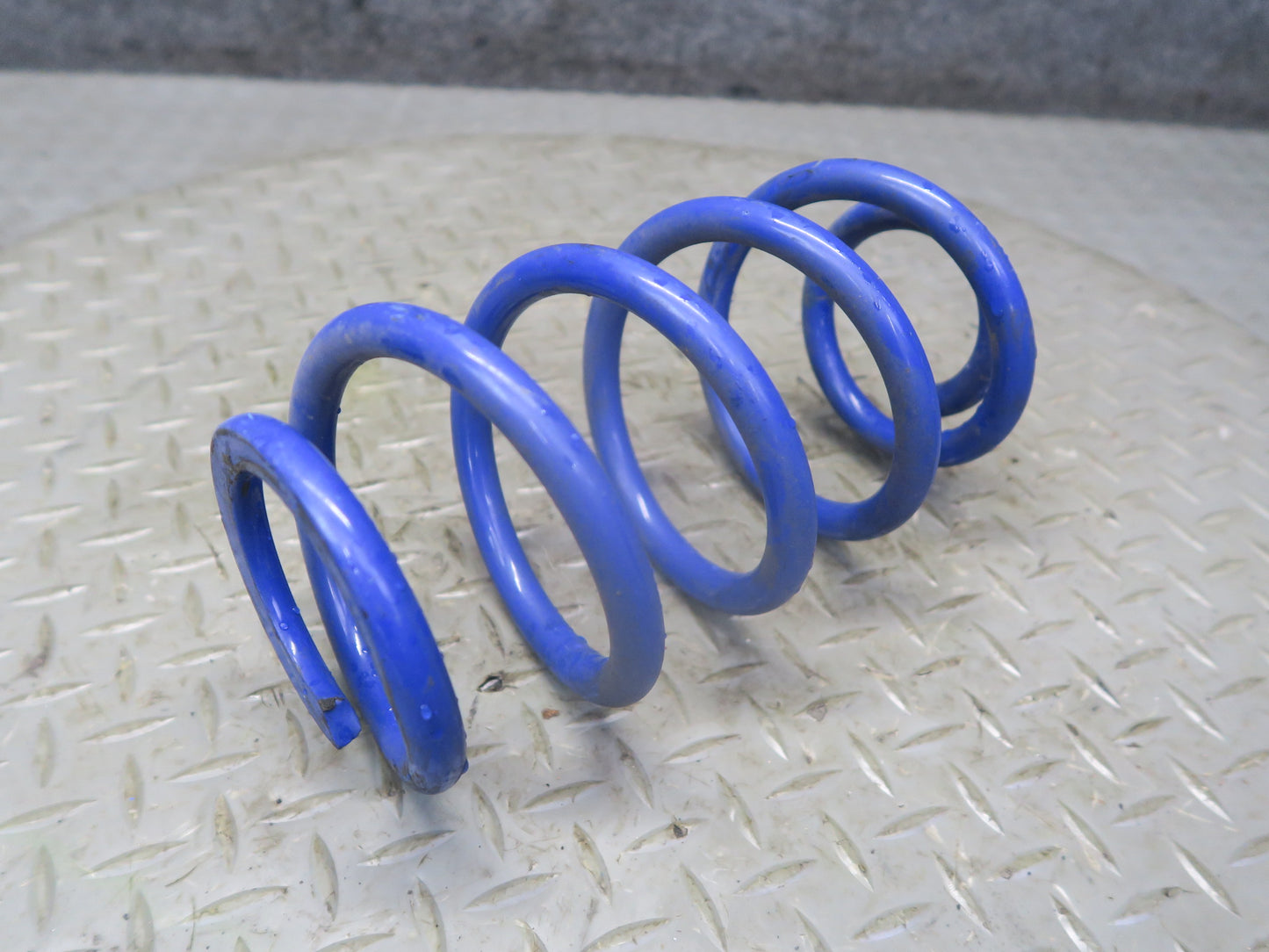99-03 VW Eurovan T4 Set of 2 Rear Left & Right Coil Spring Aftermarket