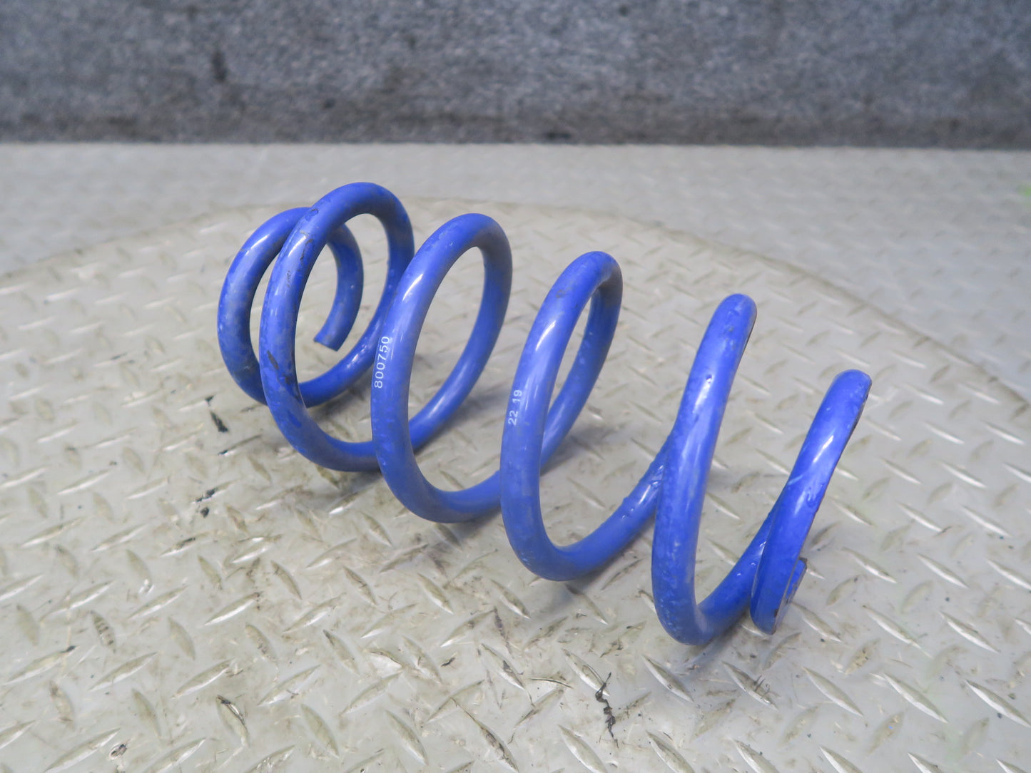 99-03 VW Eurovan T4 Set of 2 Rear Left & Right Coil Spring Aftermarket