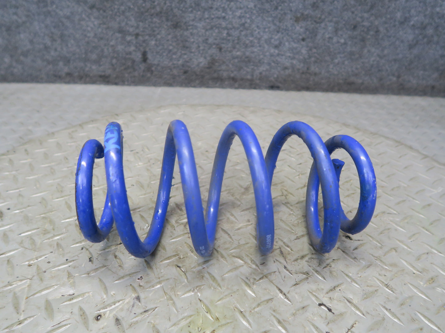 99-03 VW Eurovan T4 Set of 2 Rear Left & Right Coil Spring Aftermarket
