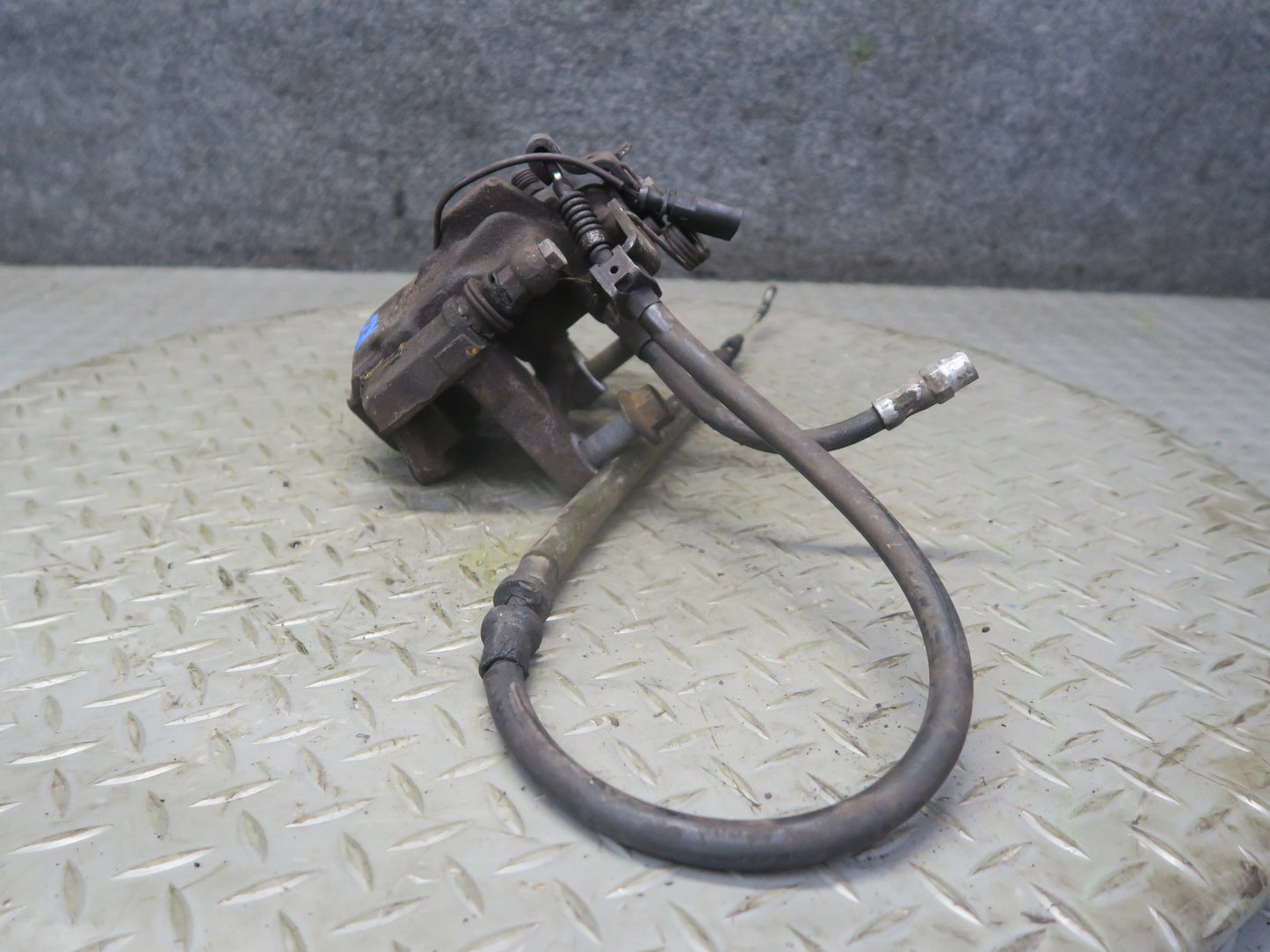 01-03 VW Eurovan T4 2.8L FWD Set of 2 Rear Left & Right Brake Caliper 136K OEM