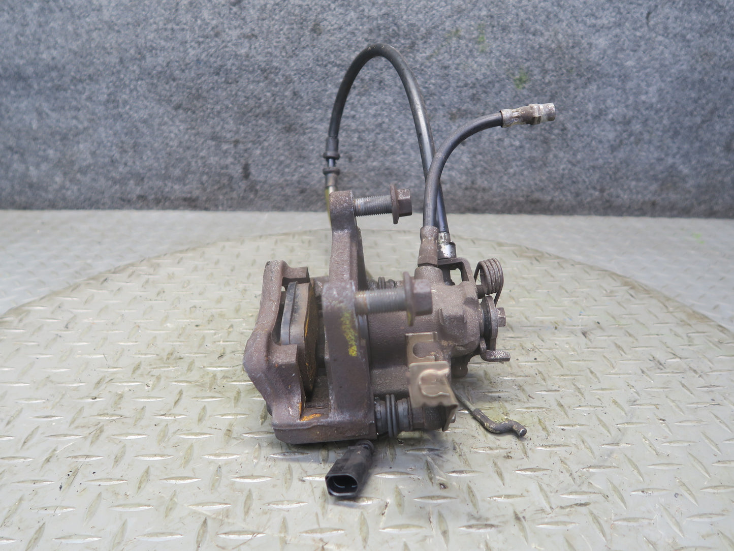 01-03 VW Eurovan T4 2.8L FWD Set of 2 Rear Left & Right Brake Caliper 136K OEM
