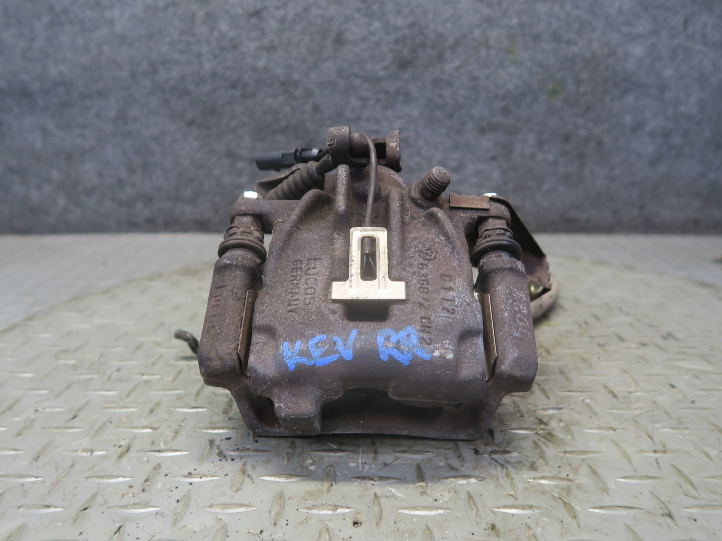 01-03 VW Eurovan T4 2.8L FWD Set of 2 Rear Left & Right Brake Caliper 136K OEM